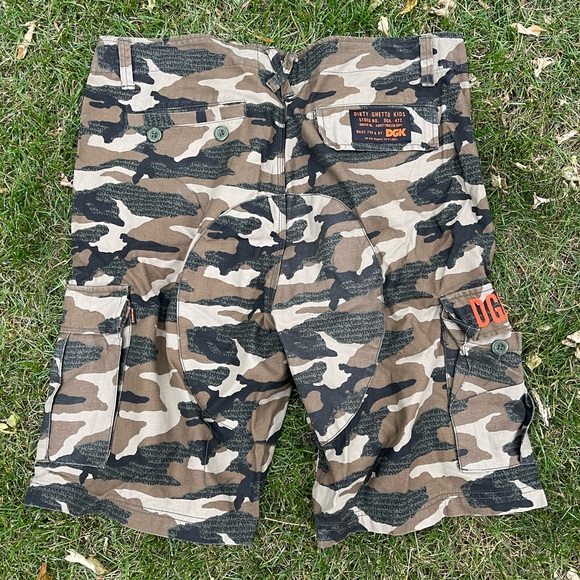 DGK camo cargo shorts size 36 - Picture 2 of 4